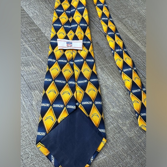 Chargers NFL Neck Tie - Picture 3 of 3